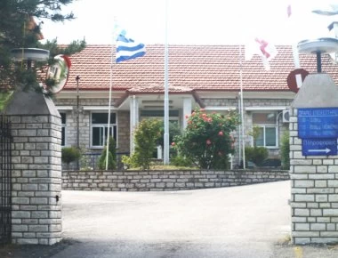 Καρπενήσι: Στο νοσοκομείο με γαστρεντερίτιδα 40 μέλη της ΚΝΕ